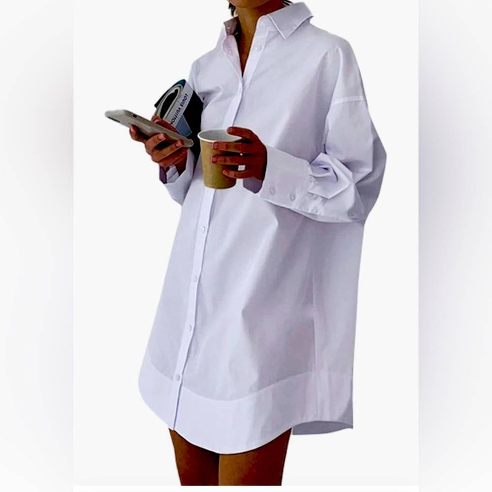 White shirt/dresss. It can be wear with sweater and mini skirts. Super chick!